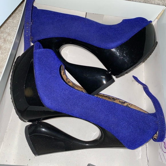 Jessica Simpson Unique Chunk Heels! - Picture 2 of 6